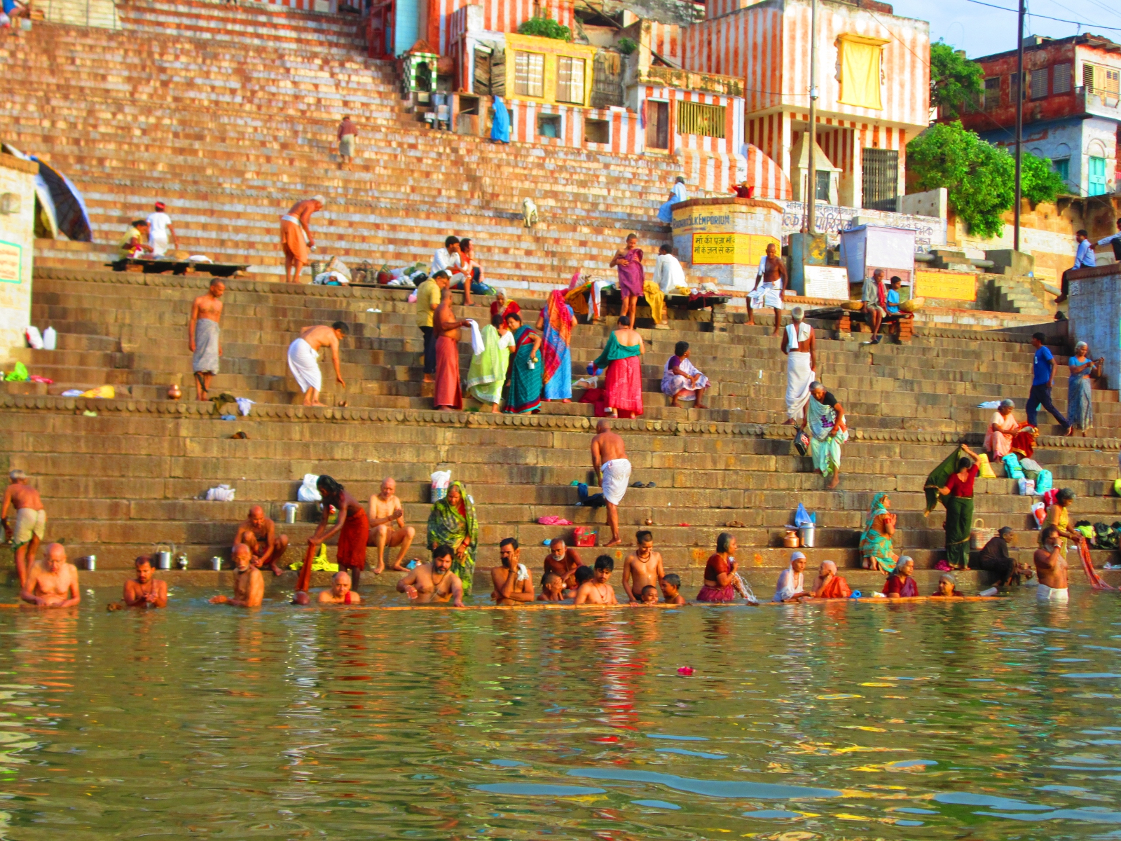 Le Fleuve Sacr De L Inde Le Gange Aussi Sacr Que Pollu GQNFRO