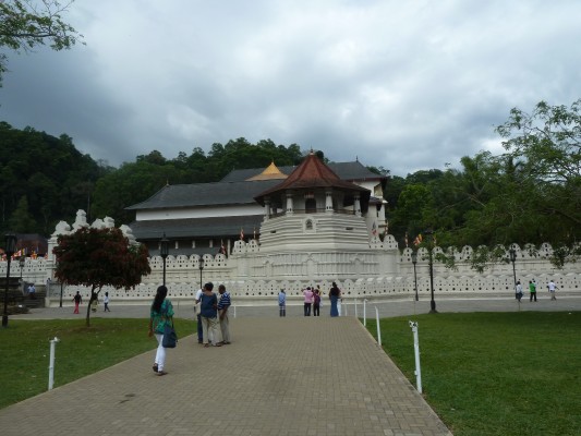 Temple de la dent du Bouddha, Kandy