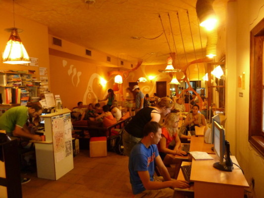 La salle commune du Hostel Mostel