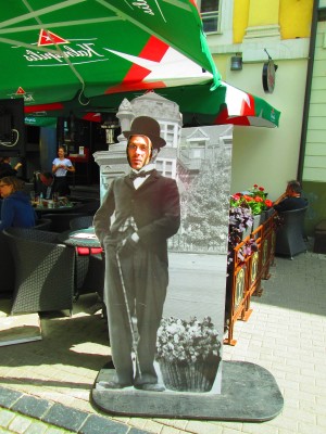 Il a l'air amusant, ce mec...