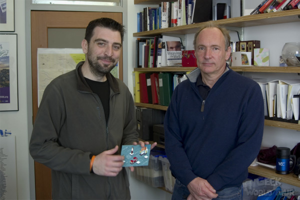 Guillaume et Tim Berner-Lee, l'inventeur de l'Internet (Université de Cambridge)