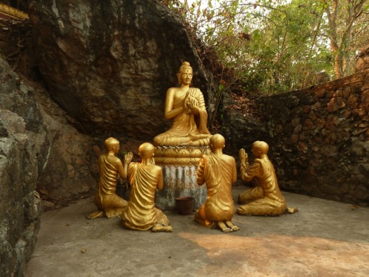 Statues sur la colline Phu Si, Luang Prabang