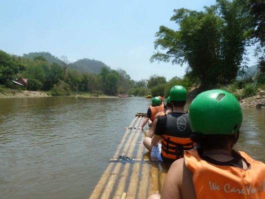 radeau de bambou, région de Chiang Mai