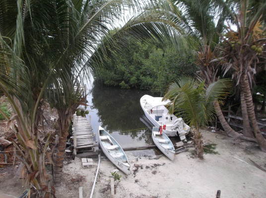 Le canot qui a servi à l'apéro