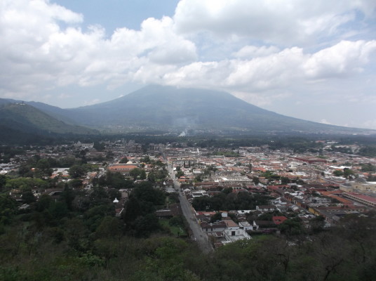 Vue d'Antigua depuis le Cerro de la Cruz