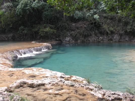 L'eau est si fraîche.