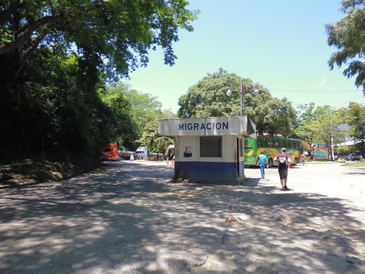 Frontière côté salvadorien