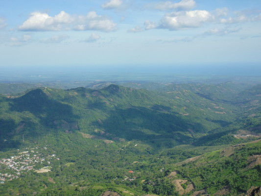 Vue du Salvador depuis la Puerta del Diablo