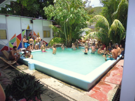 Pré-Sunday Funday au Surfing Donkey