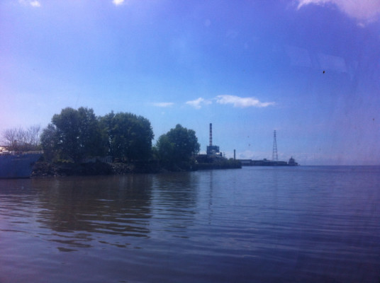 À la sortie du port de Buenos Aires