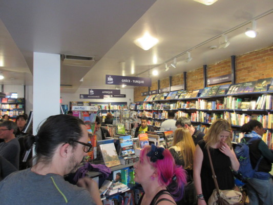 La foule des grands jours à la librairie Ulysse