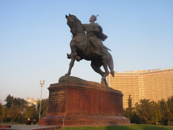 La statue équestre d'Amir Timur