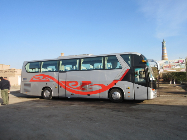 Bus dans la région d'Urgench